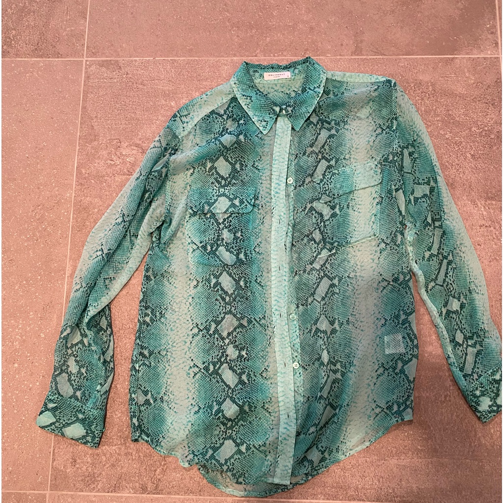 Equipment Top Gently Used Size M